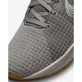 Tênis Nike Metcon 8 Masculono - Cinza / Vermelho