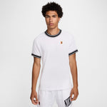 Camiseta Nike Court Heritage Masculina - Branca/Preta