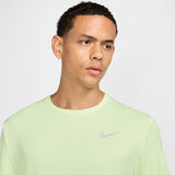 Camiseta Nike Dri-FIT UV Miller Masculina - Verde