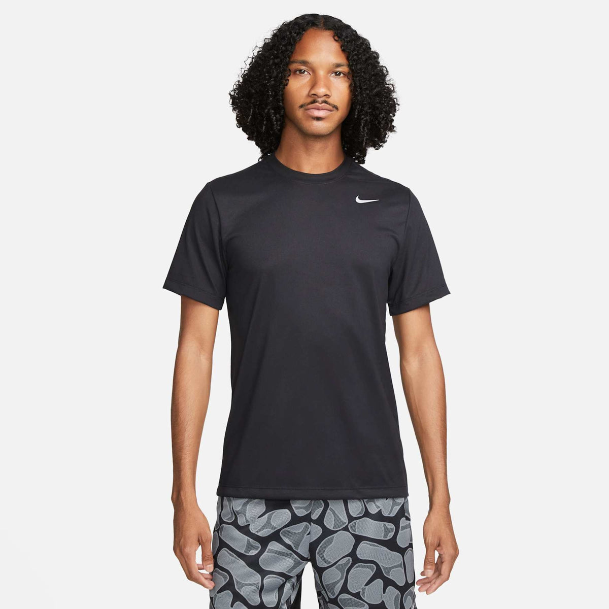 Camiseta Nike Dri-FIT Legend Masculina - Preto