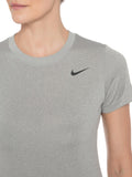 Camiseta Nike Dri-FIT Feminina - Cinza