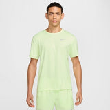 Camiseta Nike Dri-FIT UV Miller Masculina - Verde